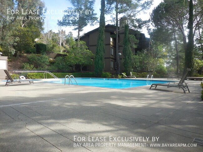 Building Photo - 3349 Brittan Ave