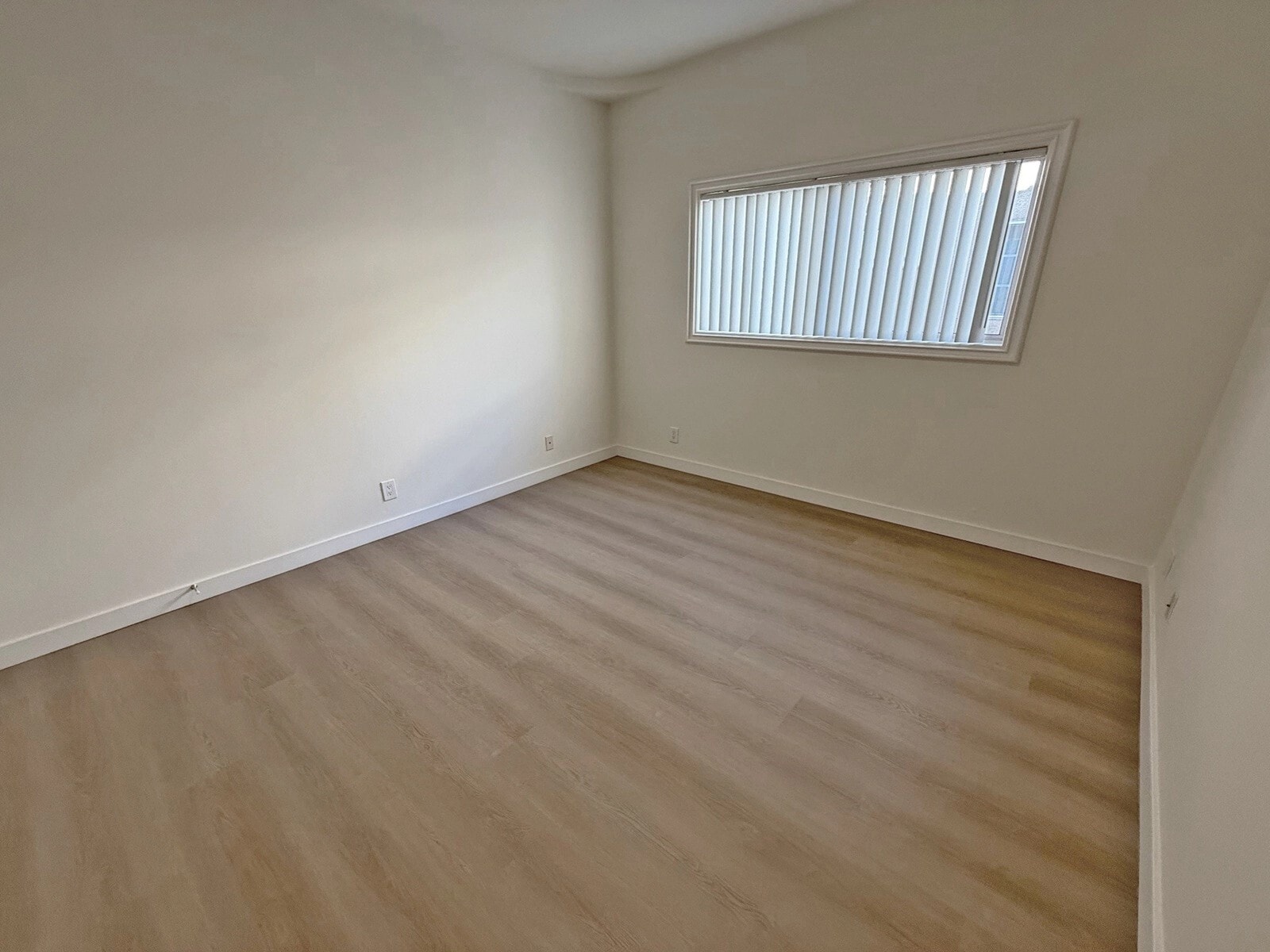 Building Photo - 912 Croft Ave