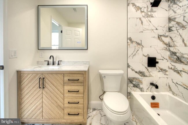 Building Photo - 1326 Chanticleer