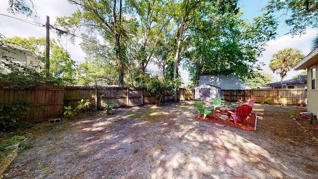 Building Photo - 909 W Fribley St
