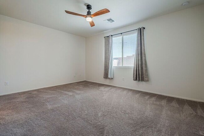 Building Photo - Bright & Stylish 3BR Home in La Estancia |...