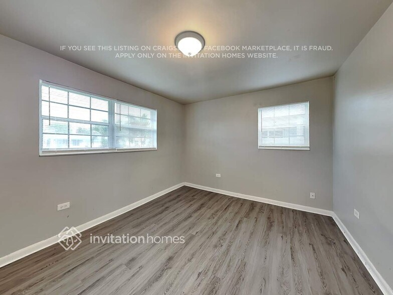 Building Photo - 2712 Alcazar Dr