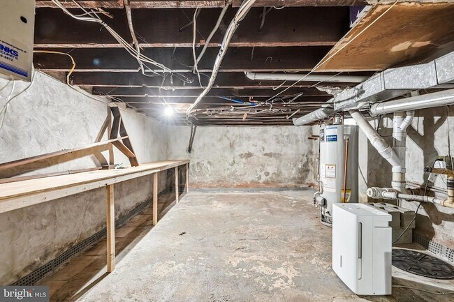 Building Photo - 11 E Atlantic Ave