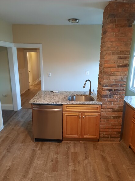 Kitchen - 257 W Utica St