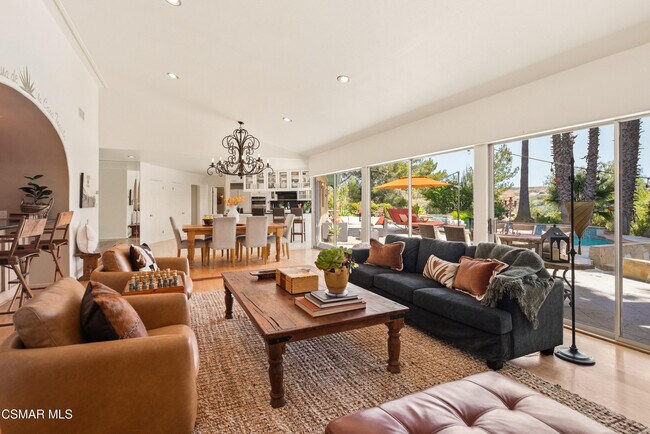 Building Photo - 6110 Colodny Dr
