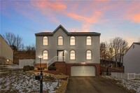 Building Photo - 123 Stratford Ct