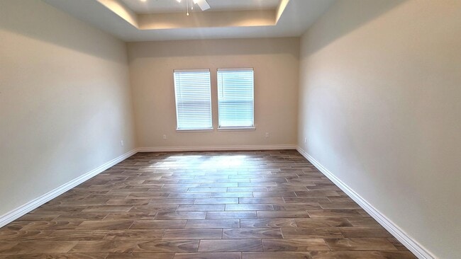 Building Photo - 1849 Kentucky Derby Dr