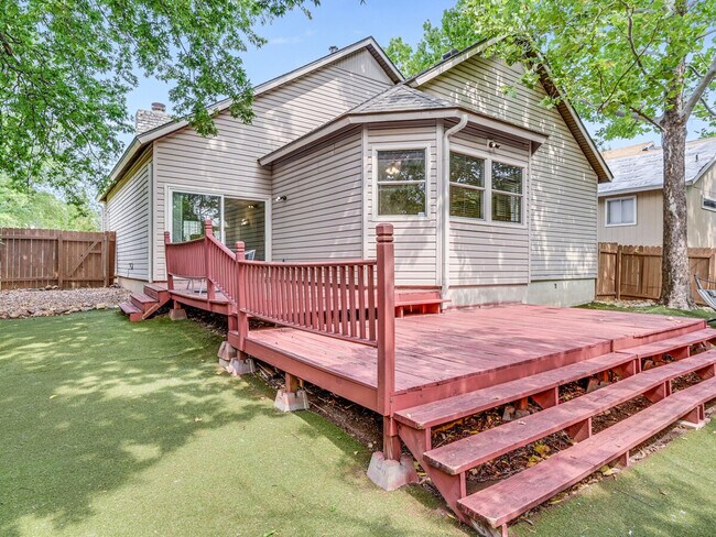 Building Photo - 14809 Great Willow Dr