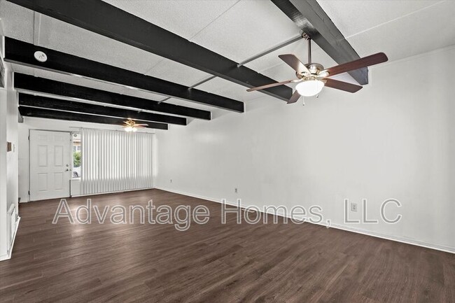 Building Photo - 914 N 70th St