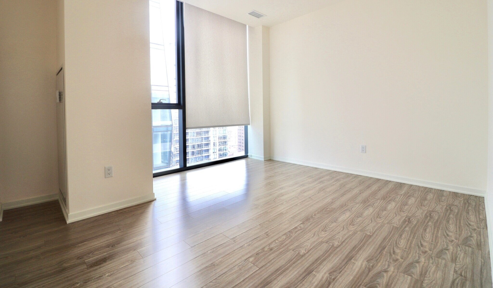 Building Photo - 1323 S Wabash Ave