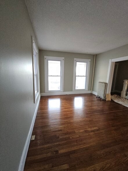 Building Photo - 114 Hempstead St