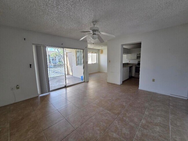 Building Photo - 19205 Glenmoor Dr