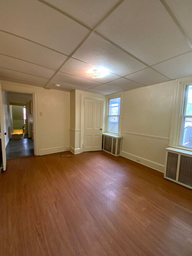 Building Photo - 116 Nevin St