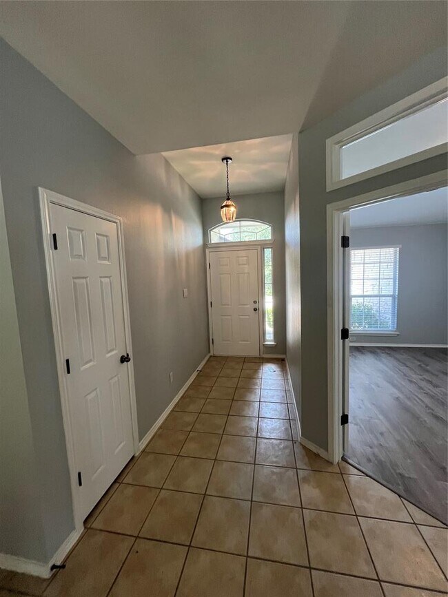 Building Photo - 14525 Ballimamore Dr