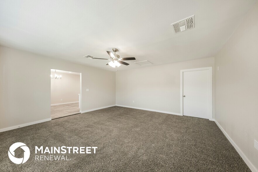 Building Photo - 318 W 18th Ave