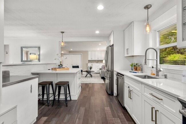 Building Photo - 62 Gregory Rd