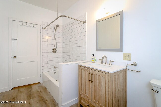 Building Photo - 101 Orinsekwa Rd