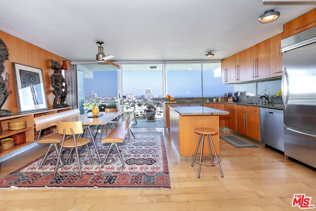 Building Photo - 535 Ocean Ave