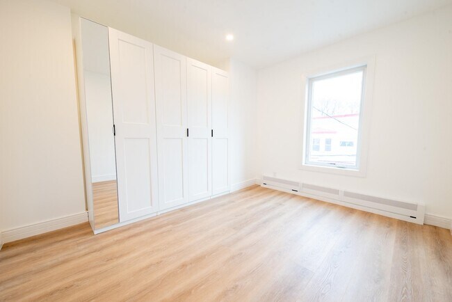 Building Photo - 4525 Brown St