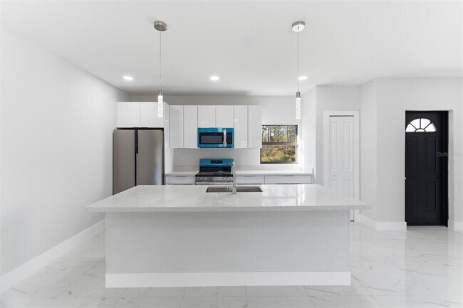 Building Photo - 107 East 15th Street