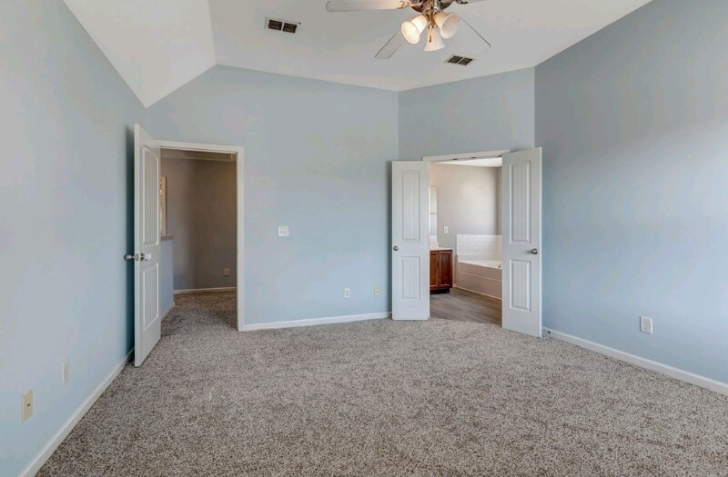 Building Photo - 6009 Ten Bears Way