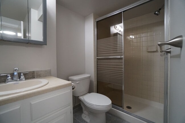 Building Photo - 3070 Mirage Dr