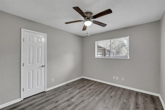 Building Photo - 29806 Lazy Ln