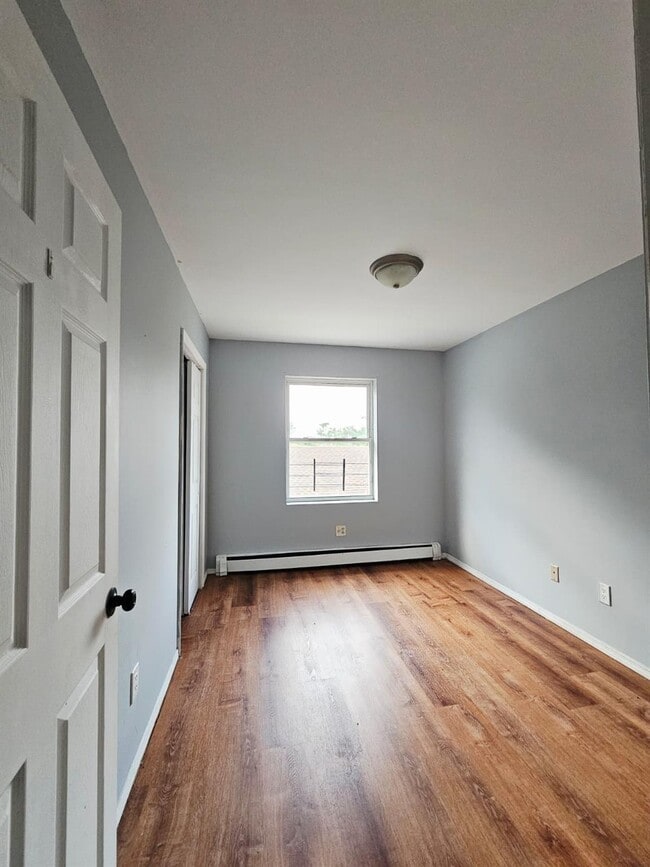 Building Photo - 561 Beach 43rd St