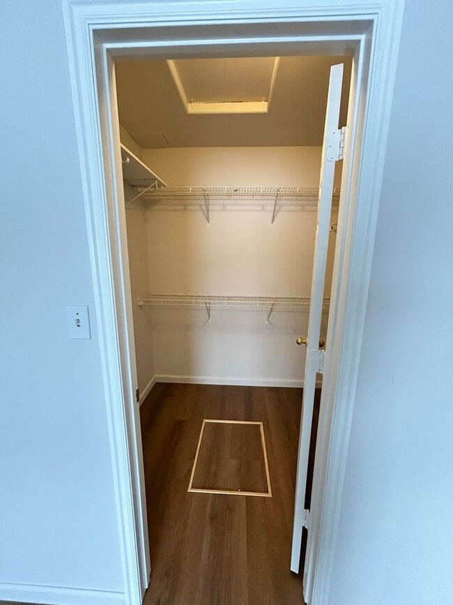 Building Photo - Recently Renovated Beautiful Forest Lakes Home - 3bd/ 2ba w/Attached Garage