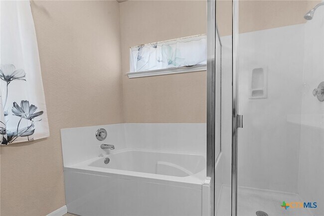 Building Photo - 481 Centinela St