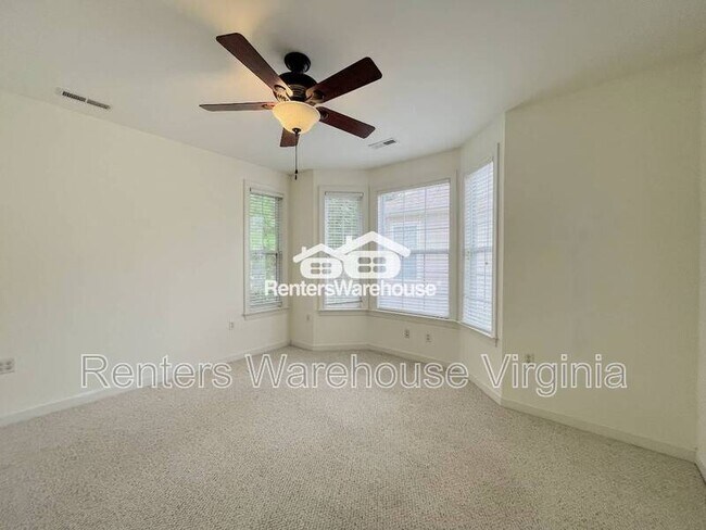 Building Photo - 446 Blue Beech Way