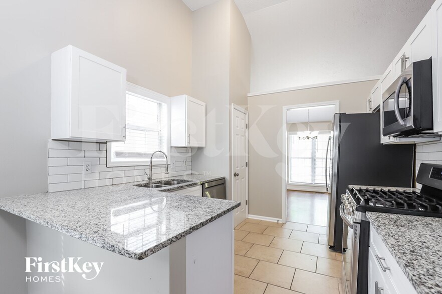 Building Photo - 3640 Palisade Park Dr