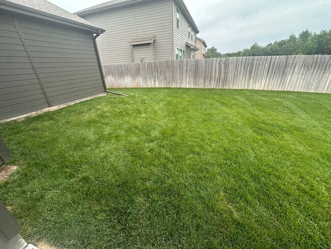 Building Photo - Home For Rent Papillion