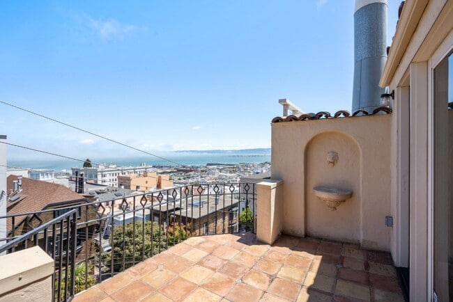 Building Photo - 1127 Filbert St