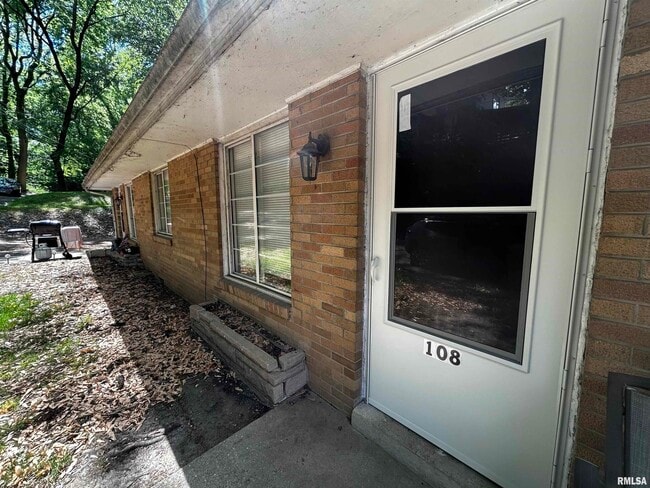 Primary Photo - 108 Oakdale Rd