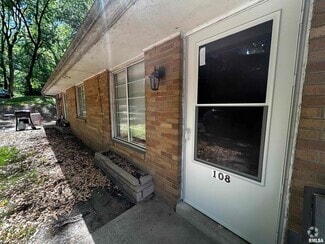 Building Photo - 108 Oakdale Rd