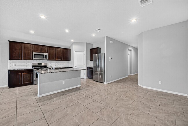 Building Photo - 29615 Breakwater Dr