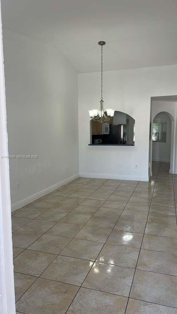 Building Photo - 1250 SE 28th Ct