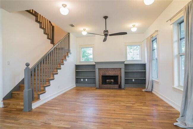 Building Photo - 1165 Poquito St
