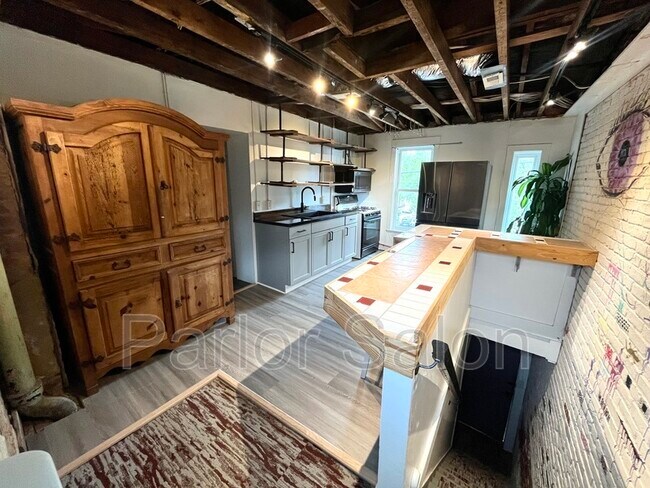 Building Photo - 2200 E Main St