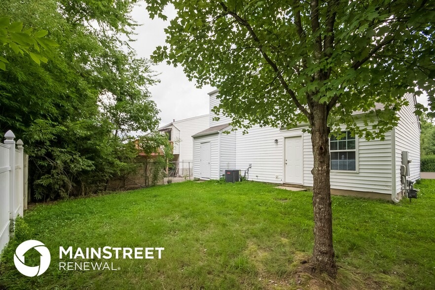 Building Photo - 8233 Wynewood Ct