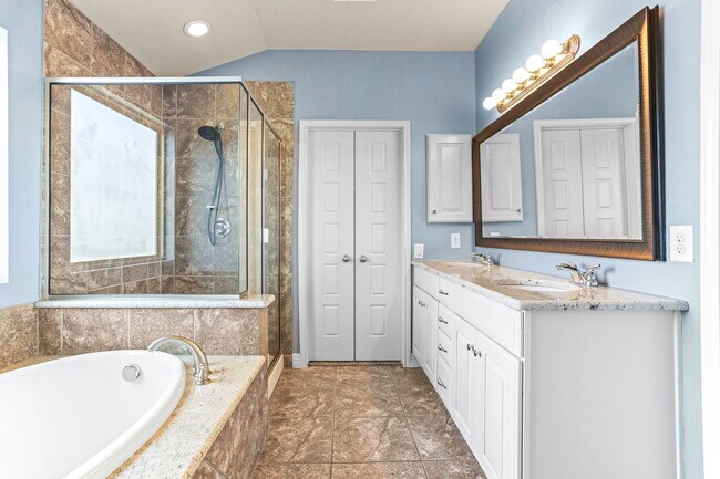 Building Photo - 8881 Highland Dawn