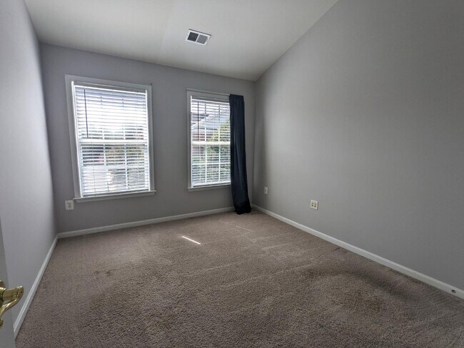 Building Photo - 13996 Khalid Ln