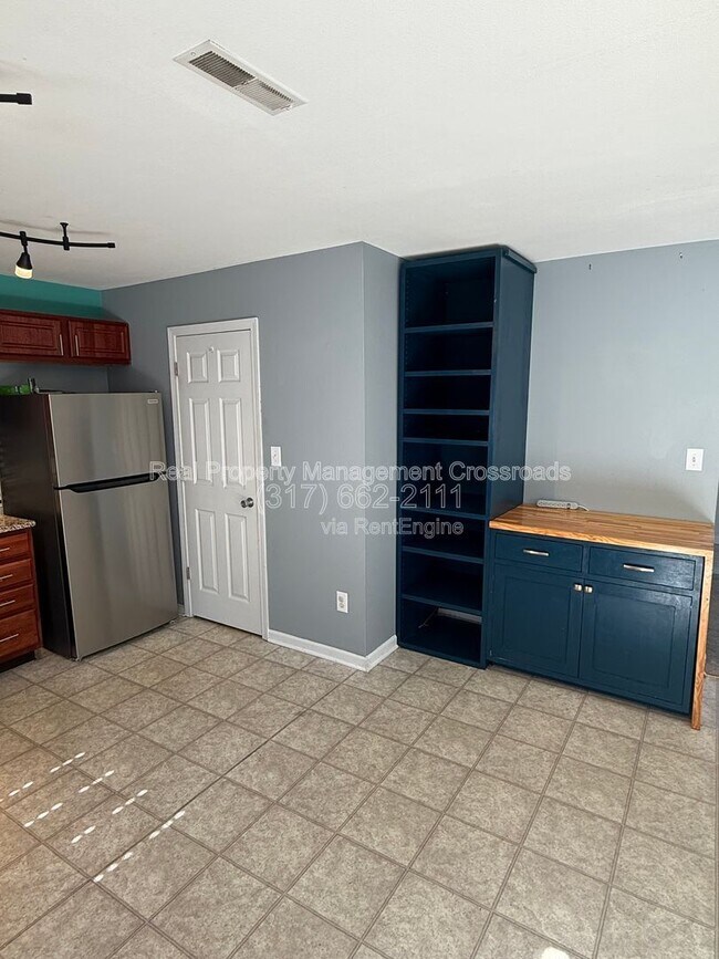 Building Photo - 1455 Bearsden Dr