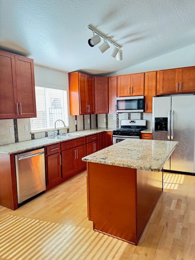 Building Photo - Jewel in South Tempe 3 bedroom rental