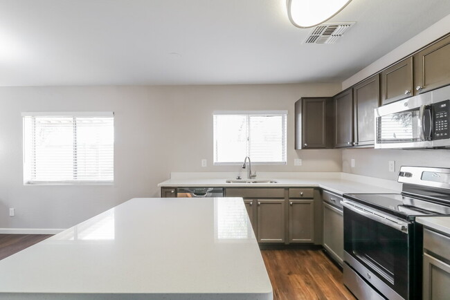 Building Photo - 12649 W Charter Oak Rd