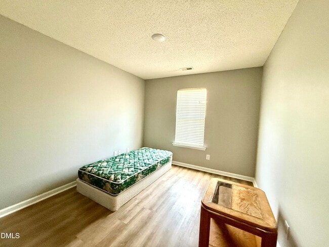 Building Photo - 316 Valley Glen Dr