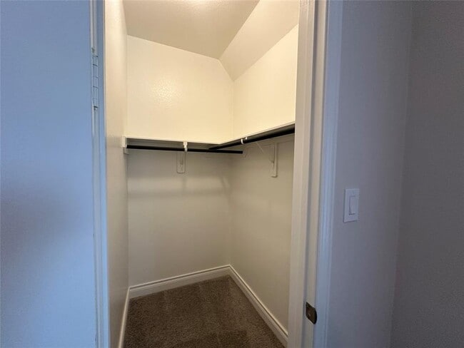 Building Photo - 23730 McNabb Spur Ln