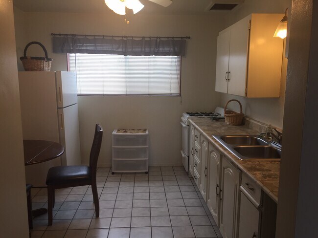 Building Photo - 863 Ocean Ln