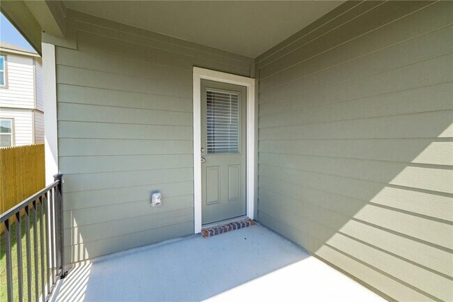 Building Photo - 132 Josey Wales Dr